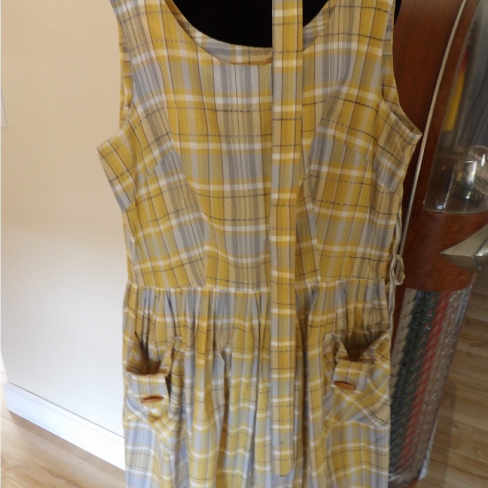 Vintage Sleeveless Dress - Picture 8 of 8